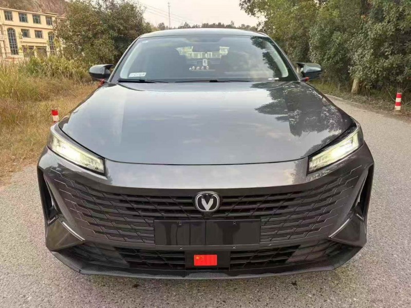 张家界24年长安汽车逸动1