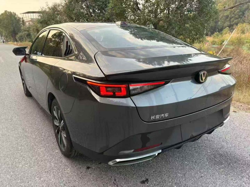 张家界24年长安汽车逸动8