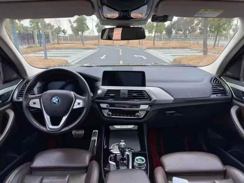 徐州21年宝马IX37