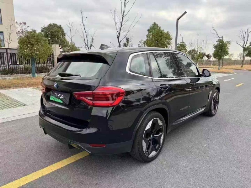 徐州21年宝马IX39