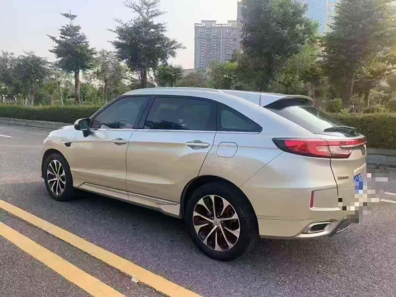 佛山17年本田URV8