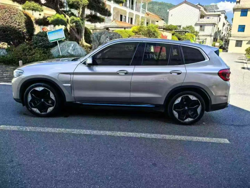 金华22年宝马IX37