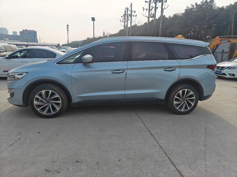 郑州20年吉利嘉际4