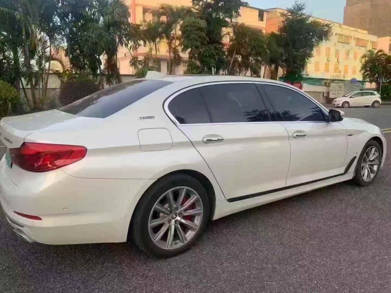 南平18年宝马5系8