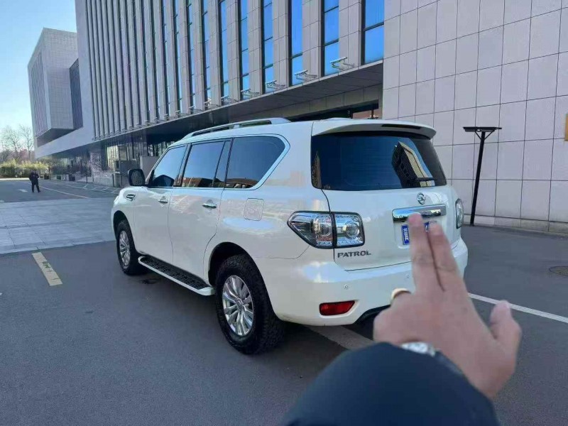 济南18年日产途乐8