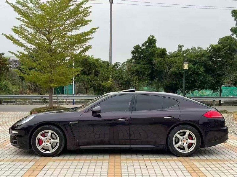 汕头14年保时捷帕拉梅拉3