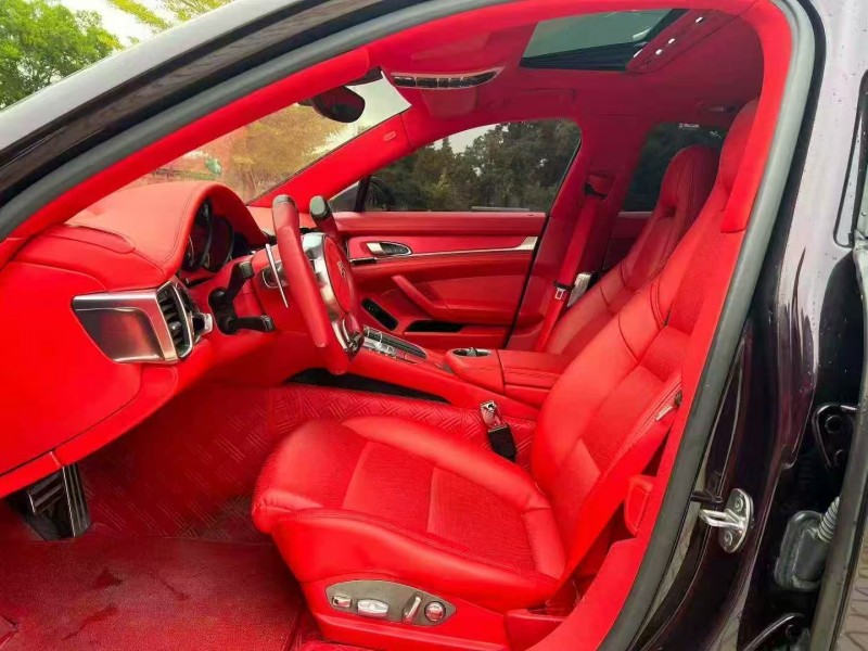 汕头14年保时捷帕拉梅拉4