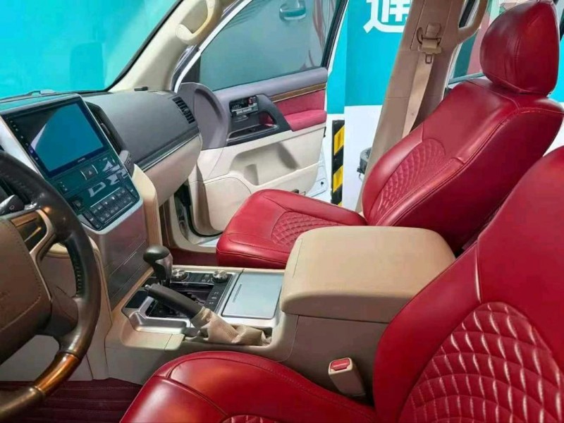 广州19年丰田兰德酷路泽4