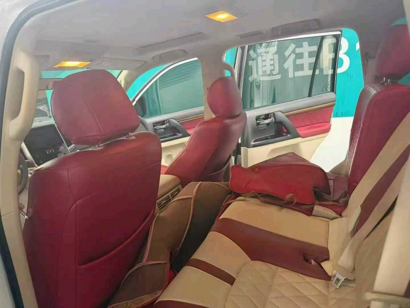 广州19年丰田兰德酷路泽6