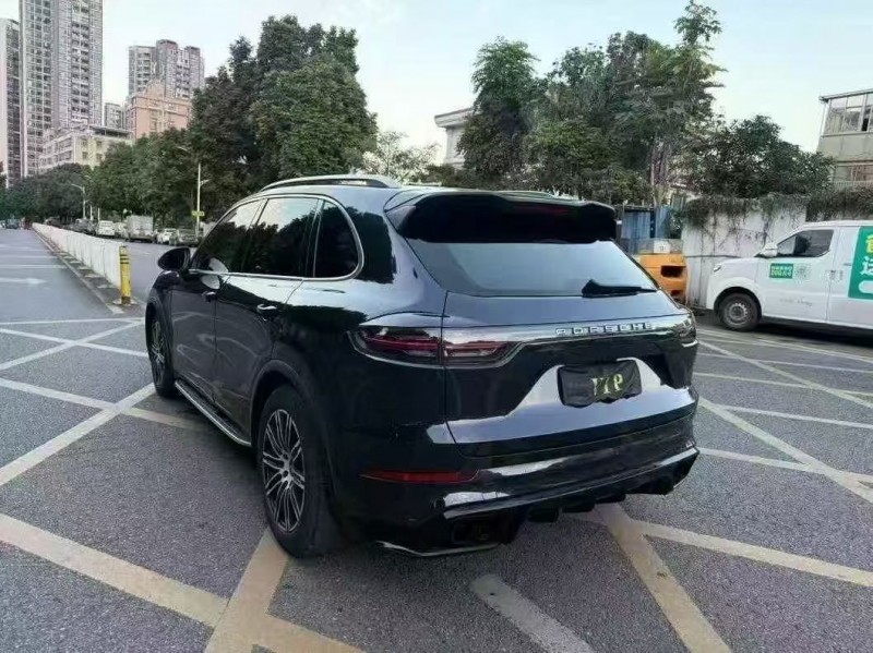 深圳10年保时捷卡宴8