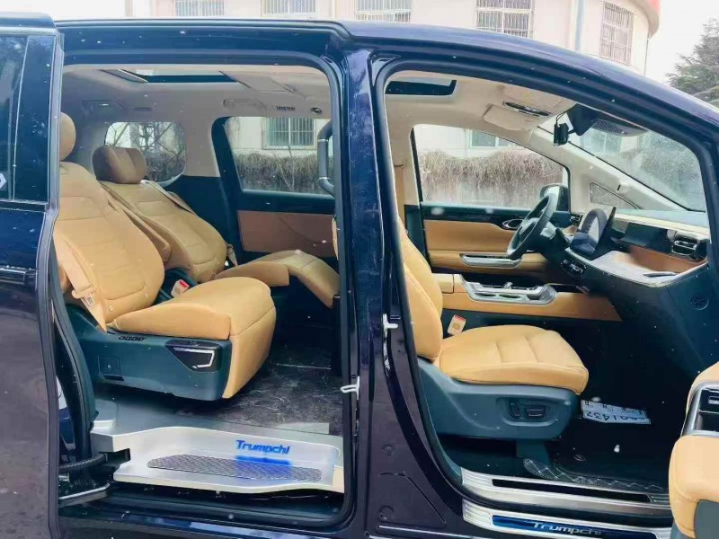 济宁25年传祺E85