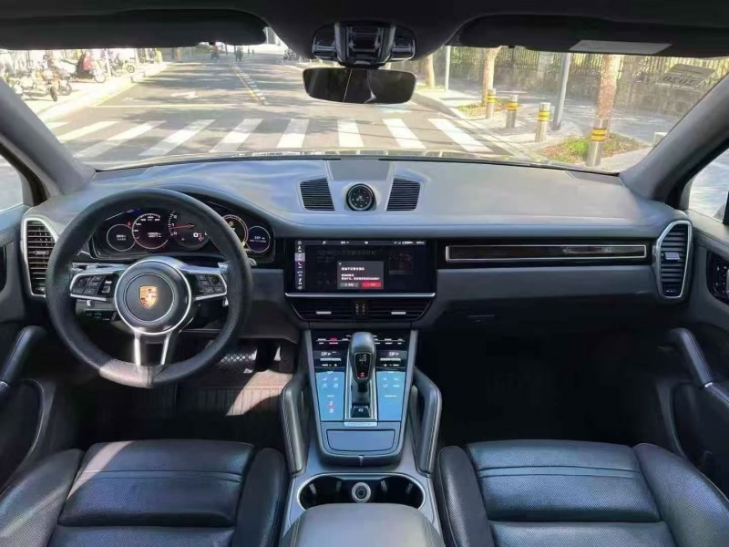 深圳19年保时捷卡宴5