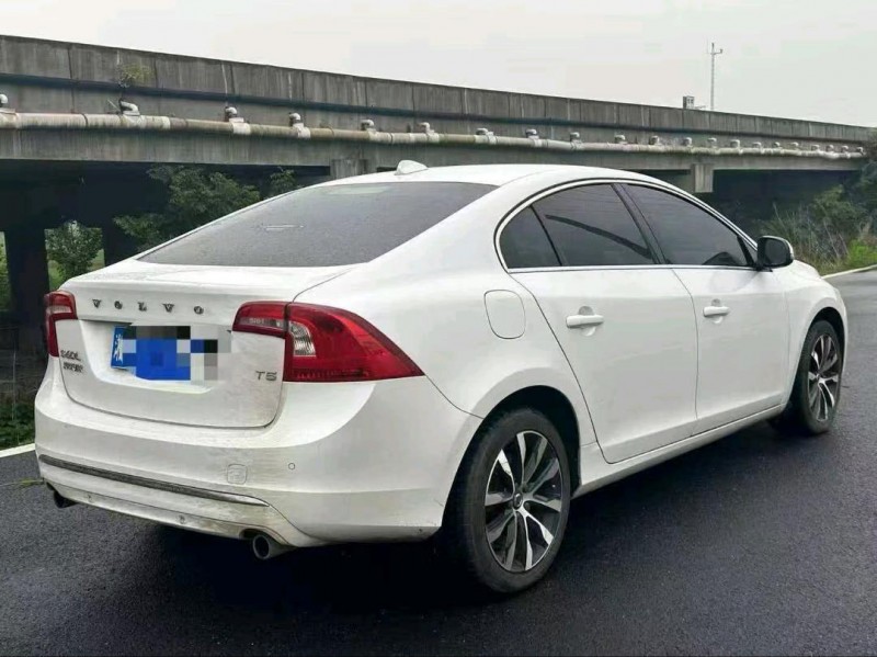 长沙19年沃尔沃S60L7