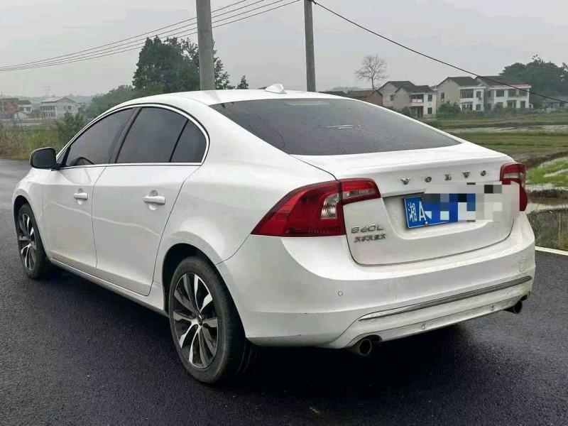 长沙19年沃尔沃S60L8