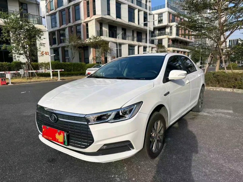 广州23年比亚迪秦3