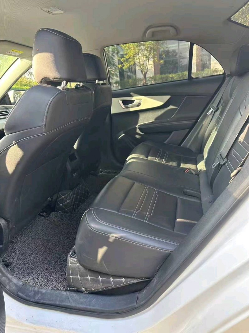 广州23年比亚迪秦7