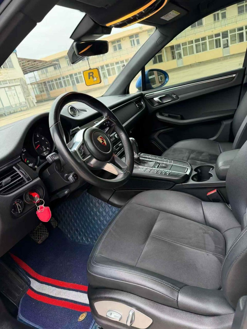 济宁20年保时捷Macan5