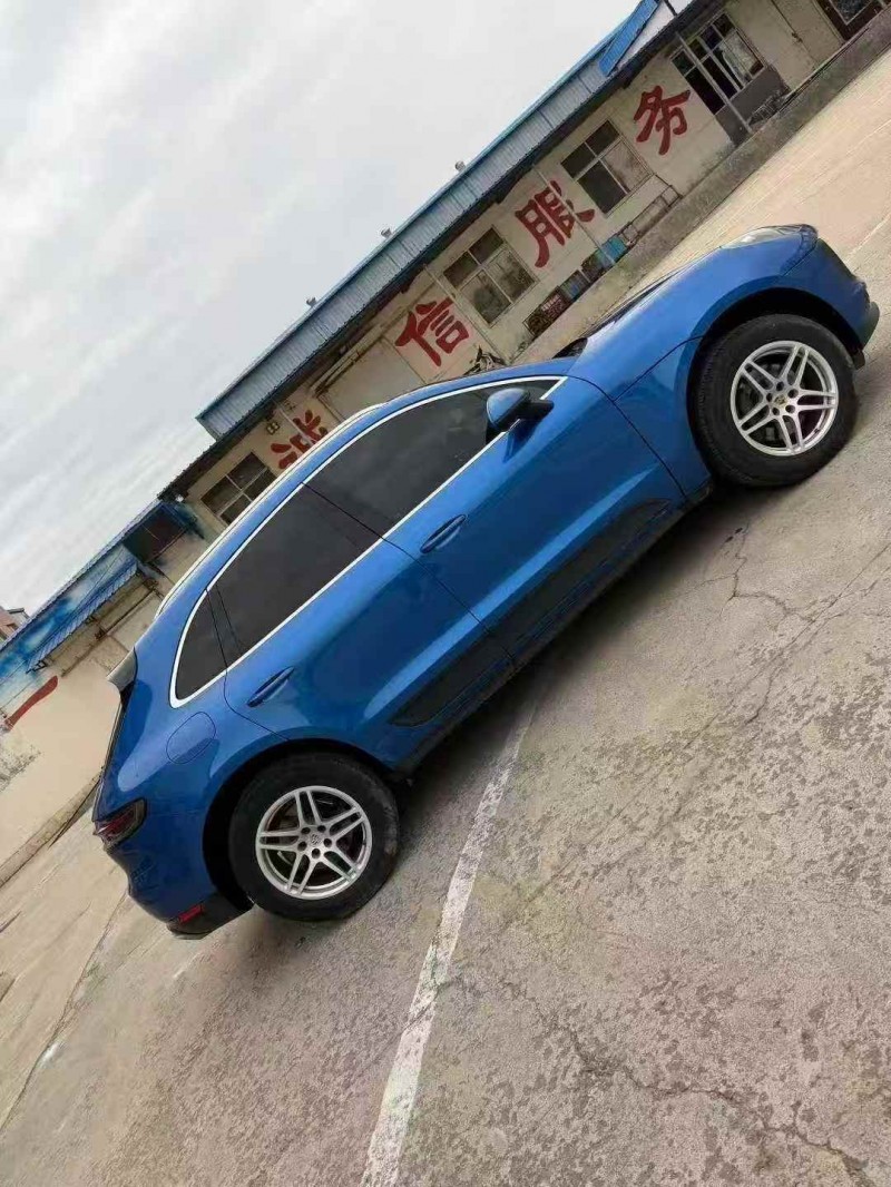济宁20年保时捷Macan7