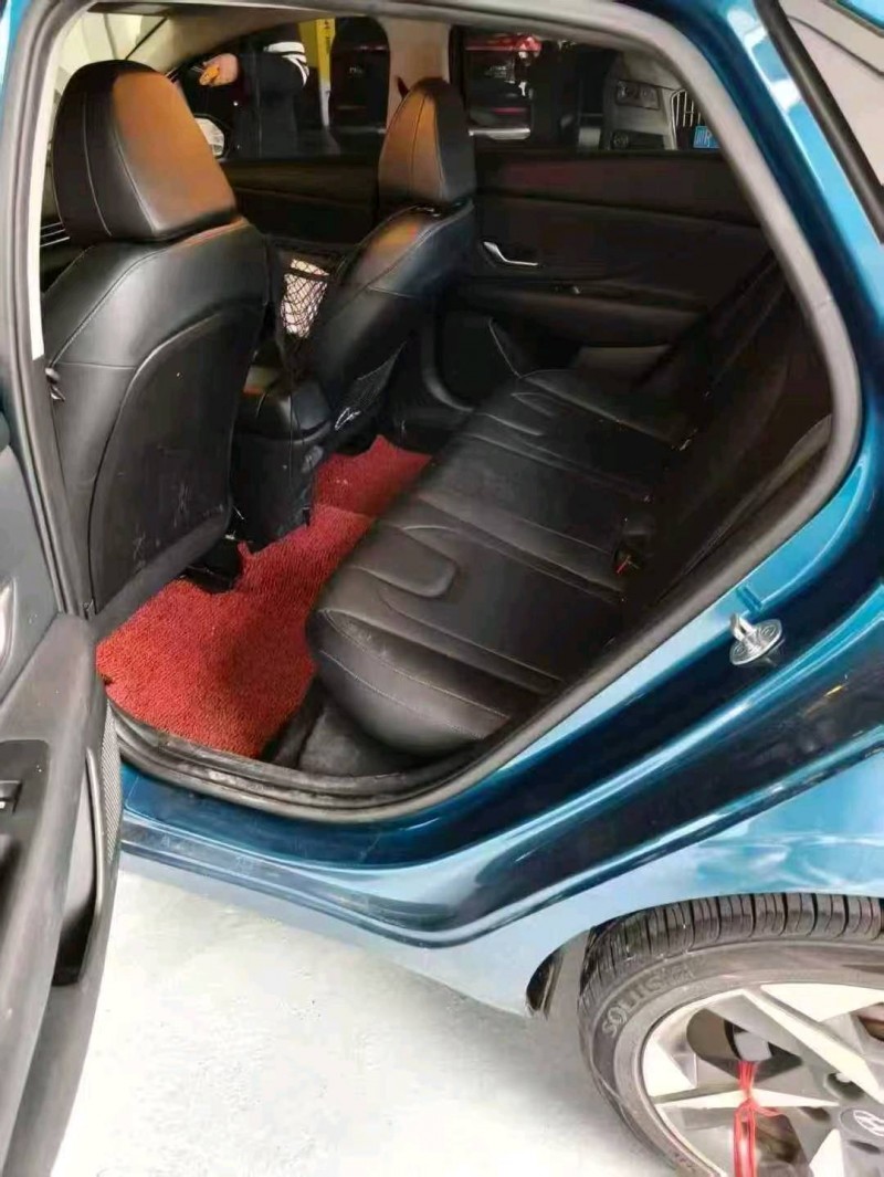 成都22年现代伊兰特2