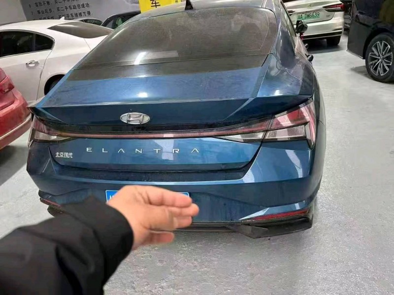 成都22年现代伊兰特4