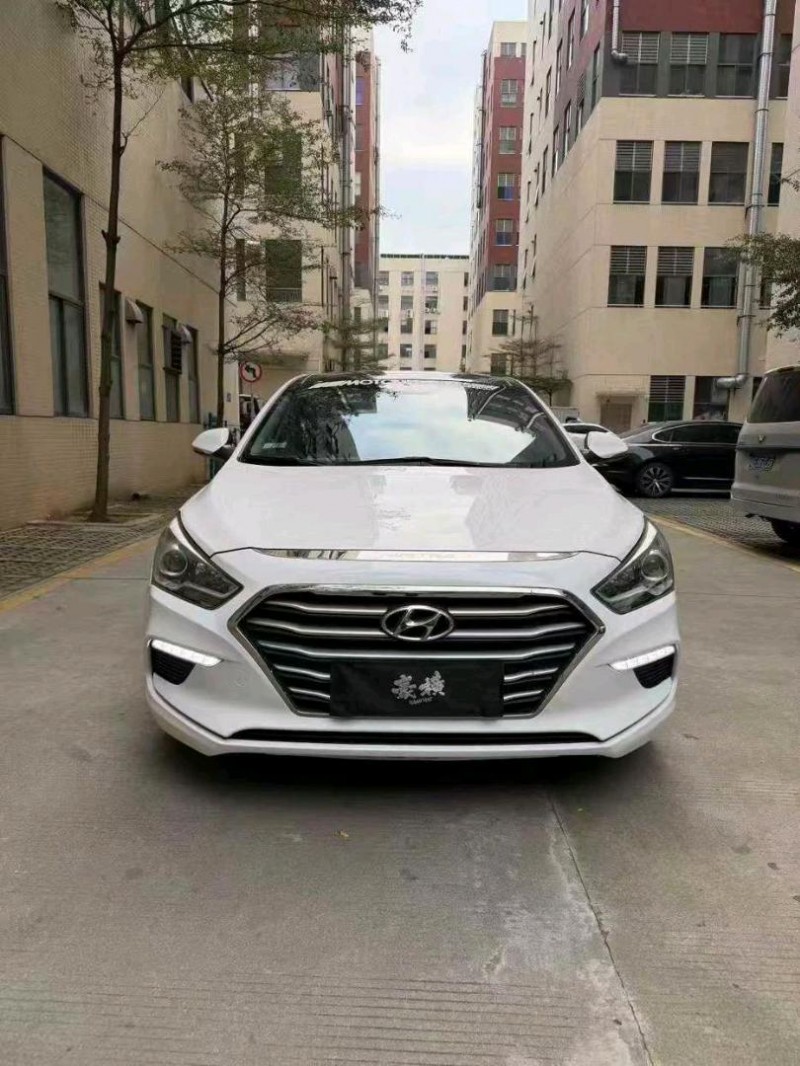 佛山19年现代名图1