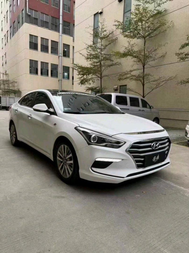 佛山19年现代名图2