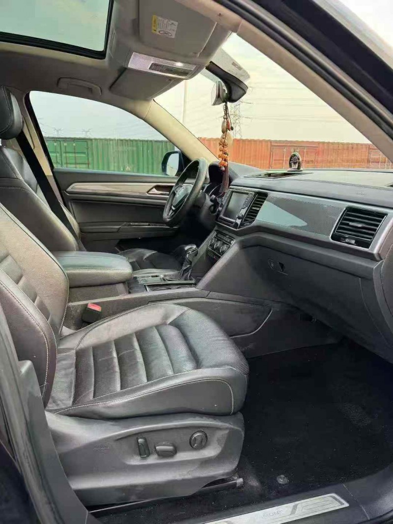 荆州18年大众途昂5