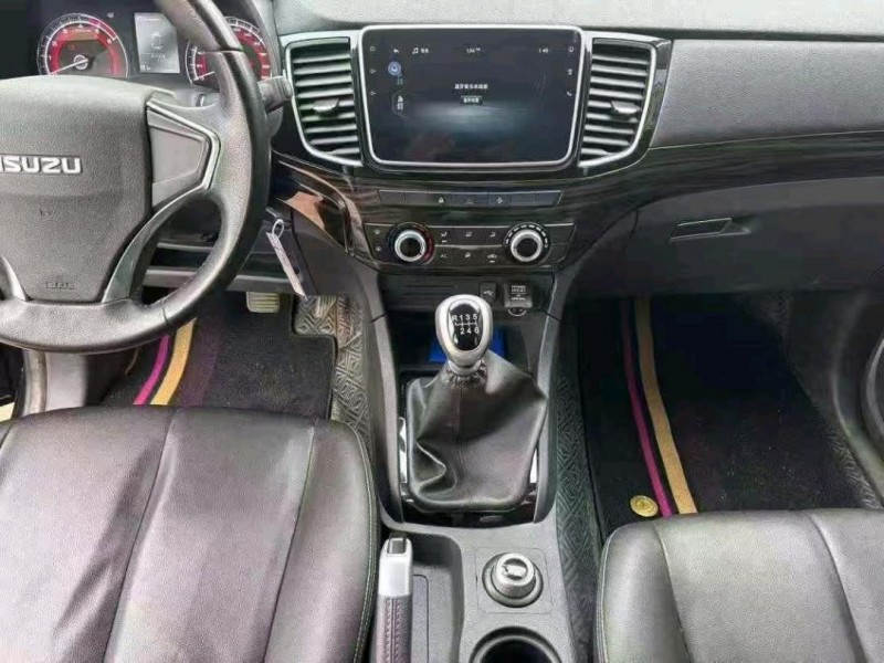 青岛23年五十铃铃拓7