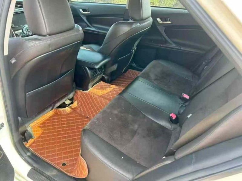 无锡15年丰田锐志4