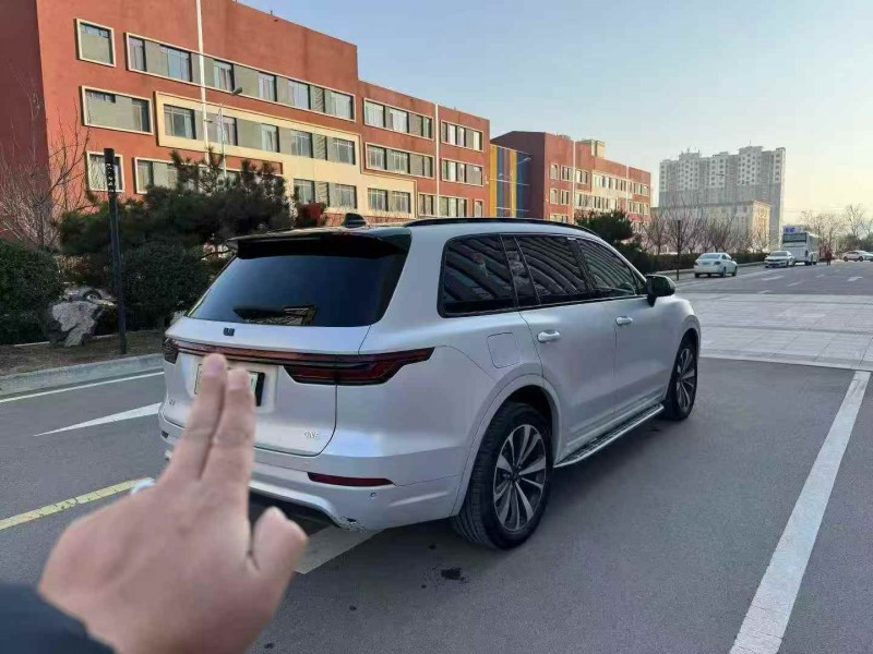 潍坊21年理想理想ONE8