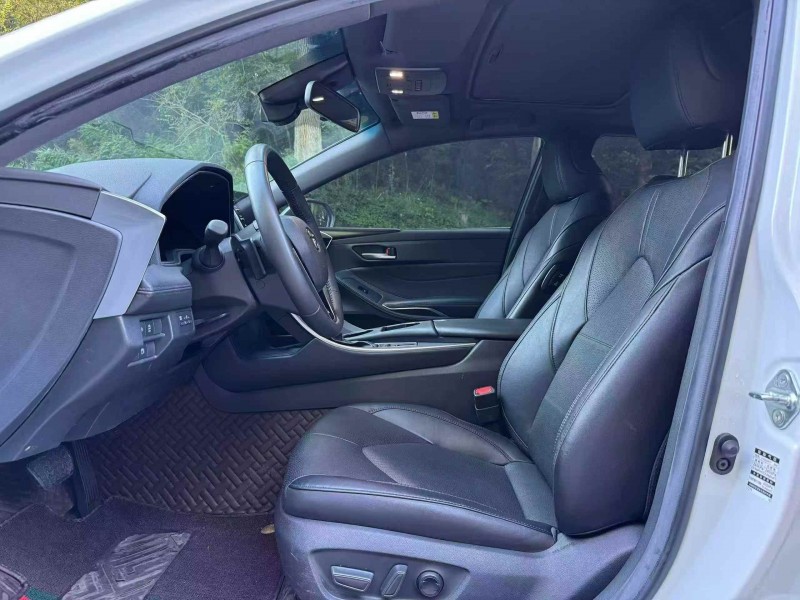 湛江22年丰田亚洲龙6