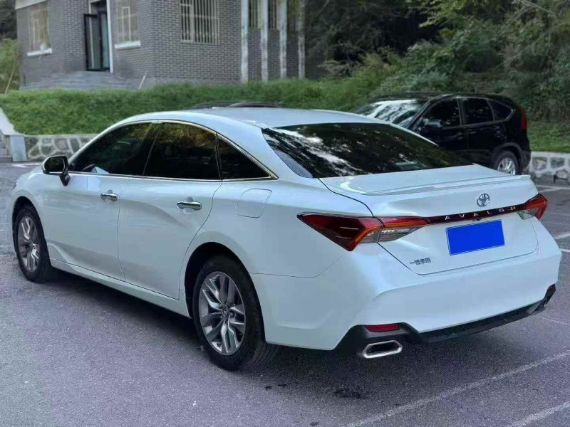 湛江22年丰田亚洲龙8