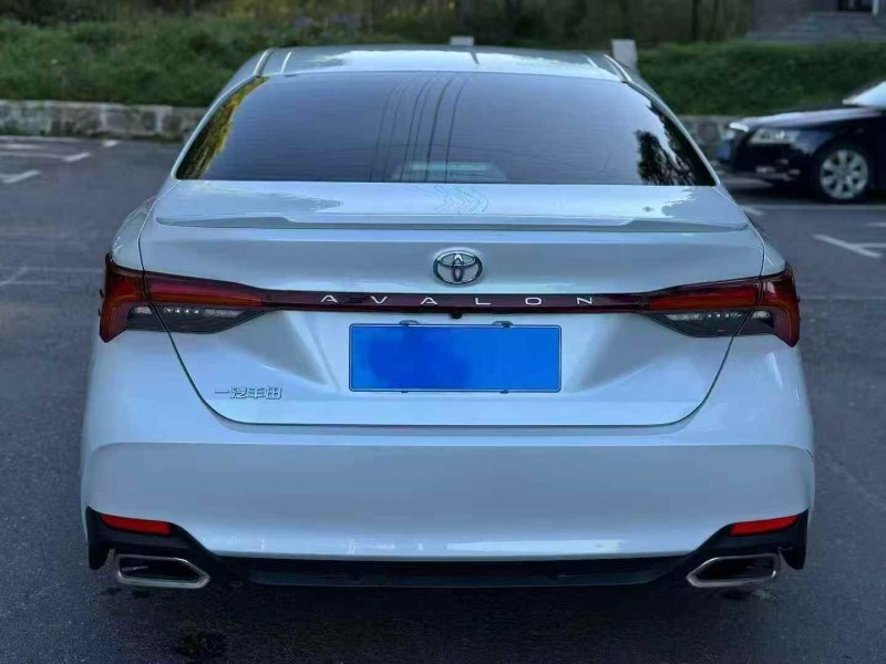 湛江22年丰田亚洲龙9