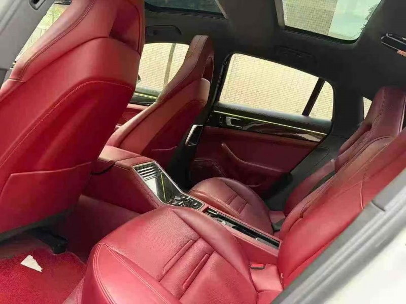 东莞19年保时捷帕拉梅拉5