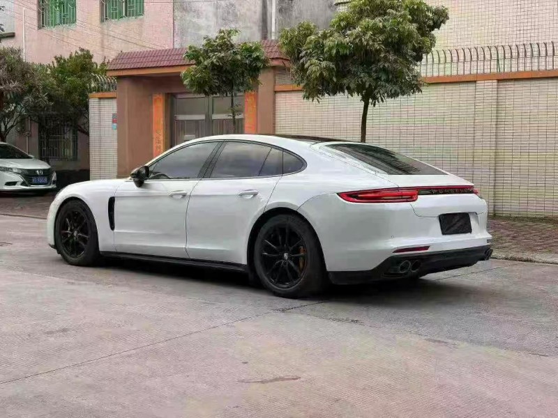 东莞19年保时捷帕拉梅拉8