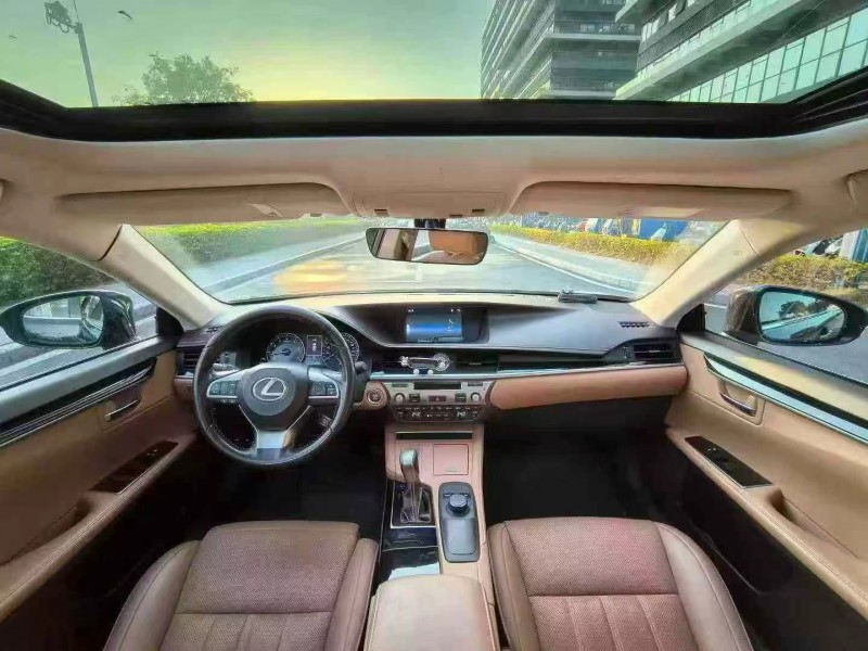 东莞18年雷克萨斯ES5