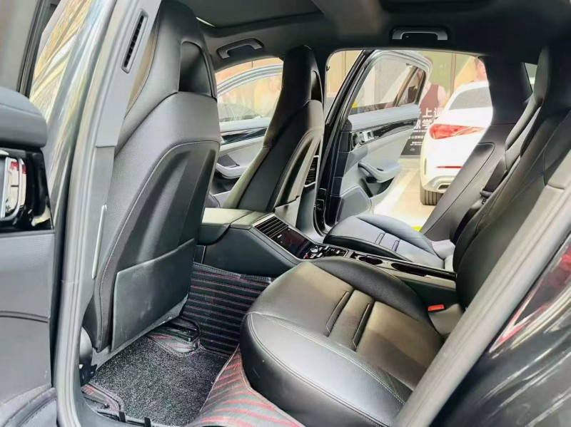 深圳20年保时捷帕拉梅拉4