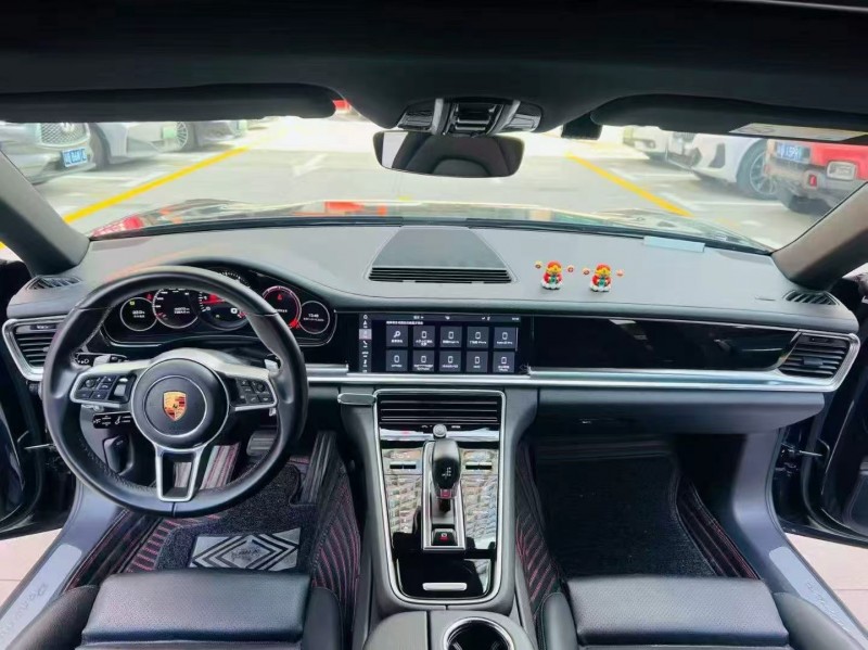 深圳20年保时捷帕拉梅拉5