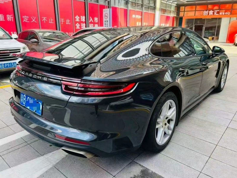 深圳20年保时捷帕拉梅拉7