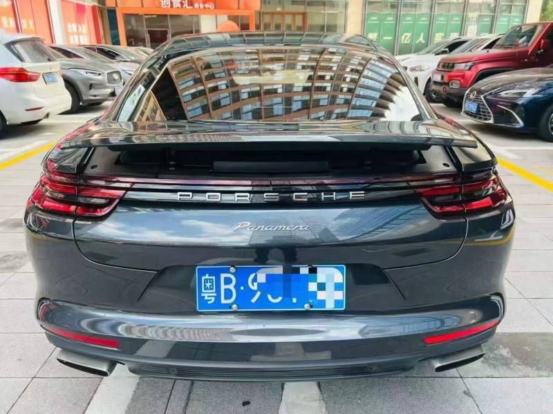 深圳20年保时捷帕拉梅拉9