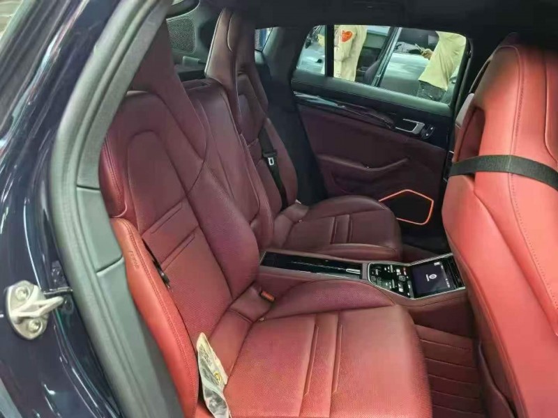 东莞22年保时捷帕拉梅拉7