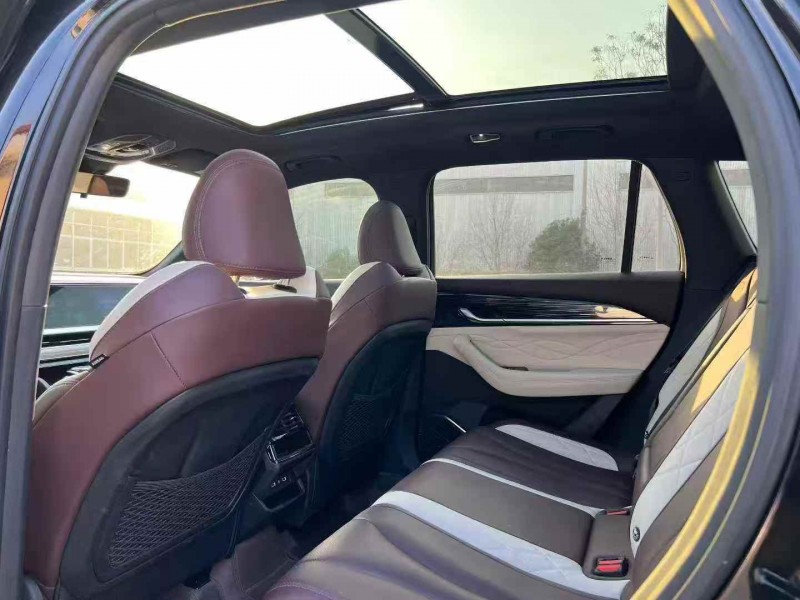 淄博22年吉利星越4