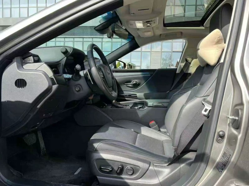 东莞23年雷克萨斯ES6