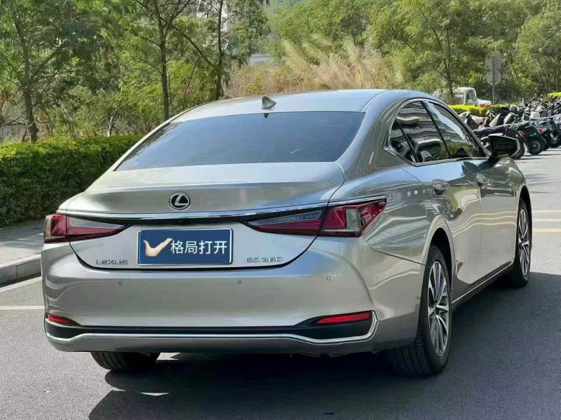 东莞23年雷克萨斯ES8
