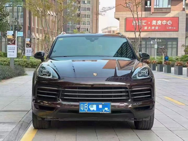 深圳21年保时捷卡宴1