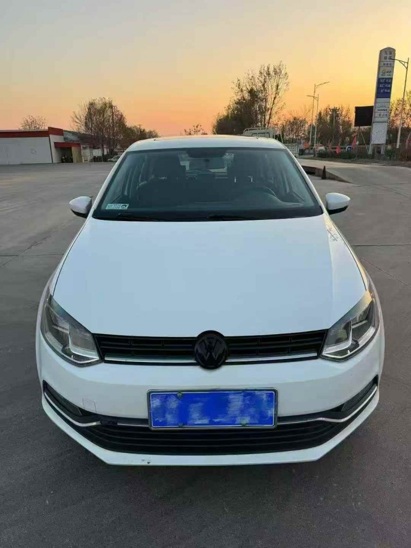 济宁17年大众polo1