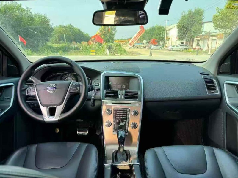 潍坊16年沃尔沃XC605