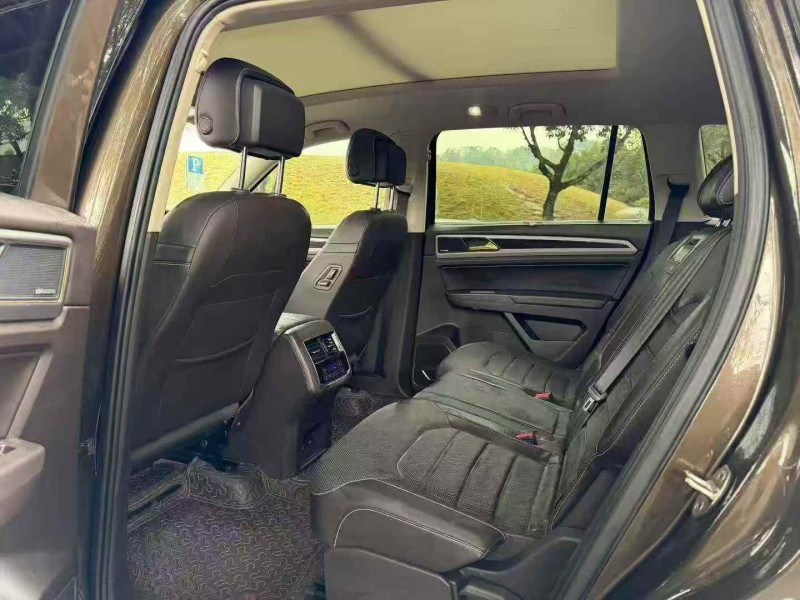 重庆18年大众途昂4