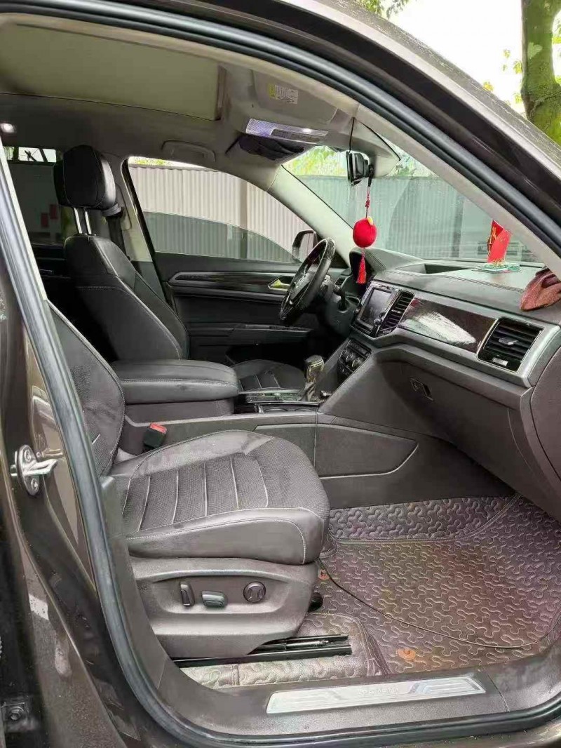 重庆18年大众途昂6