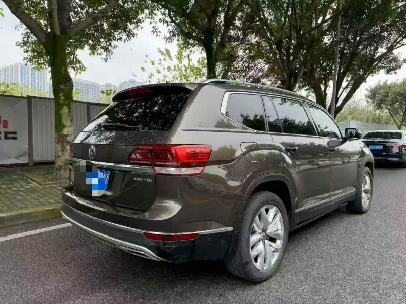 重庆18年大众途昂8